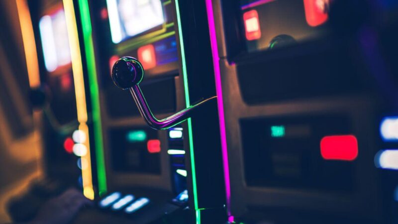 How to Play Live Casino Games in Malaysia: The Ultimate Guide