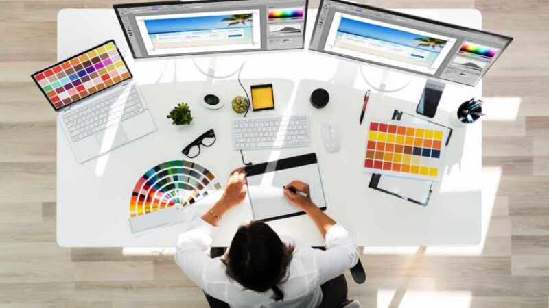 How to Break into Design Through Graphic Design Courses and U/IX Certifications