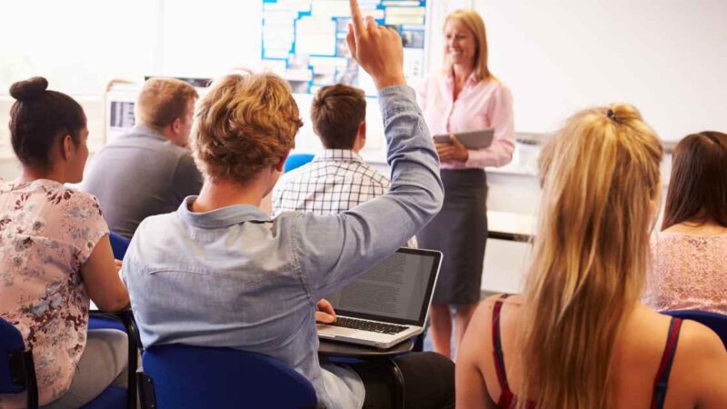 7 Reasons Why Students Need to Use Technology in Their Classroom