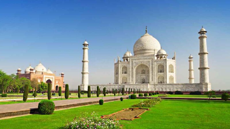 The Road less Traveled: Agra to Lucknow’s Hidden Treasures by Bus